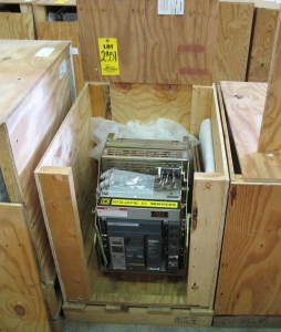 BREAKER, CIRCUIT, 600 FRAME AMP RATING, MASTERPACT NT 08N1 KIND, 3 POLE, 480 VOLT RATING SQUARE D DIRECT REPLACEMENT FOR 1E ABB K-600S INCLUDES ONE NEW 18" DOOR, MOUNTS USING EXISTING HINGES > CONTINUOUS CURRENT: 600A > INTERRUPTING RATING: 30KA @ 535 VAC > 125VDC OPERATED > MICROLOGIC TRIP UNIT 5.0A > 250A SENSOR > 250A SENSOR PLUG > 18" DOOR, PART # NLI-NT08N1-LISB8-EODC-SR-001 (W-44) LOADING & HANDLING FEE $15-